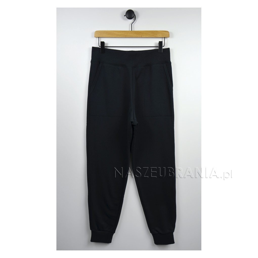 black / 1