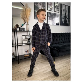 mięciutki garnitur z dzianiny