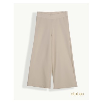 spodnie z szerokimi nogawkami